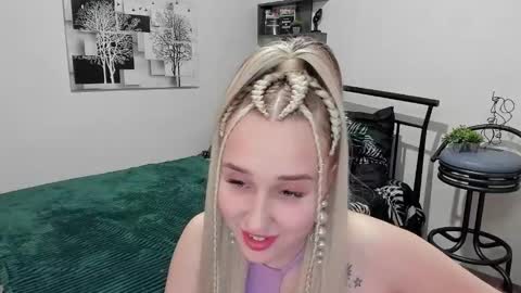 Snapshot of linatruly chatting on 18, 2, 2025 Lina online show from 18, 2, 2025