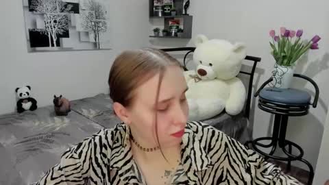Snapshot of linatruly chatting on 8, 3, 2025 Lina online show from 8, 3, 2025