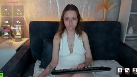 Snapshot of linda__bryant chatting on 22, 6, 2026 Linda GMT2 Mon Tu Fri Sa Su 0300am-1000 am online show from 22, 6, 2026