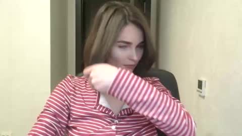 Snapshot of linda_aa chatting on 26, 4, 2026 Linda online show from 26, 4, 2026