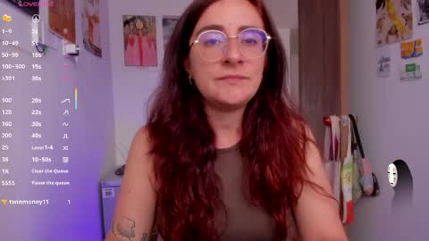 Giggles  online show from 22, 5, 2026