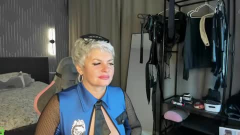 Snapshot of linda_zefir chatting on 17, 4, 2026 Linda Zefir online show from 17, 4, 2026