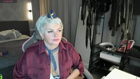 Snapshot of linda_zefir chatting on 18, 4, 2026 Linda Zefir online show from 18, 4, 2026