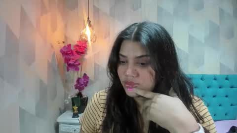 Snapshot of lindabreexlove chatting on 17, 5, 2026 online show from 17, 5, 2026