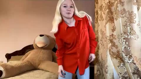 Luna online show from 6, 11, 2025