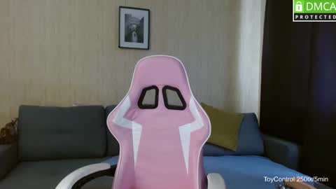 Snapshot of lindaernestine chatting on 27, 7, 2026 LindaErnestine online show from 27, 7, 2026