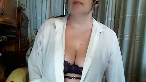 Snapshot of lindasweet53 chatting on 30, 7, 2026 lindasweet53 online show from 30, 7, 2026