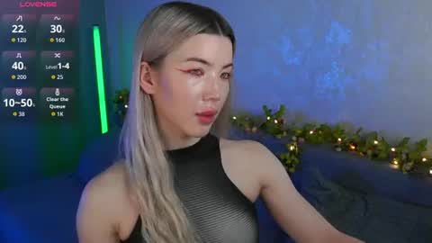Snapshot of lindathackerr chatting on 22, 6, 2026 Linda online show from 22, 6, 2026