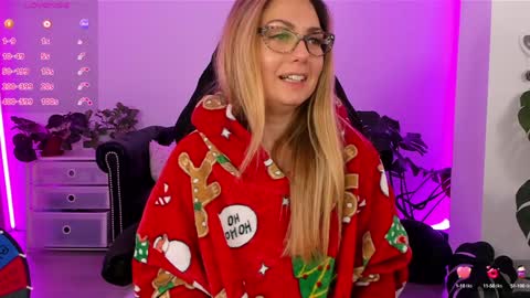 Snapshot of lindawhite_ chatting on 11, 12, 2024 Linda -- online show from 11, 12, 2024