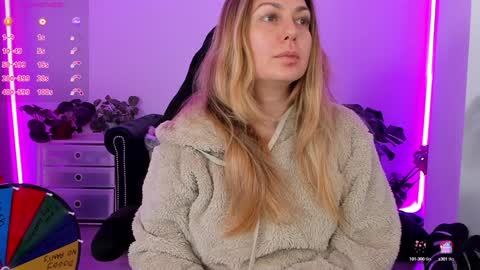 Snapshot of lindawhite_ chatting on 21, 1, 2025 Linda -- online show from 21, 1, 2025