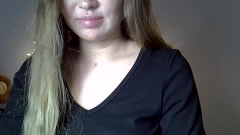 Snapshot of lindsisecret chatting on 8, 1, 2026 Anna online show from 8, 1, 2026