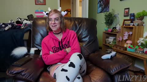 Linzy19 online show from 28, 1, 2025