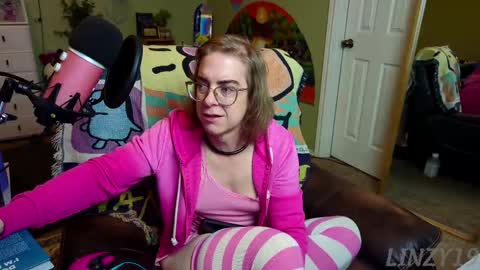 Linzy19 online show from 3, 3, 2025