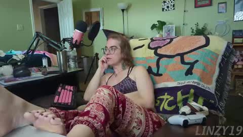 Linzy19 online show from 7, 3, 2025