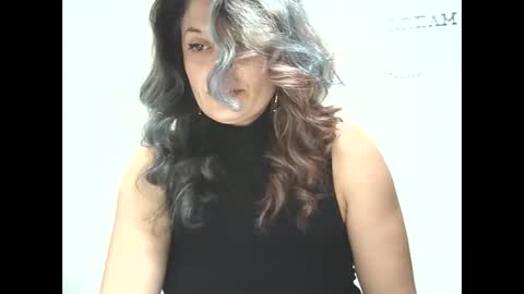 lionessmom online show from 31, 10, 2025