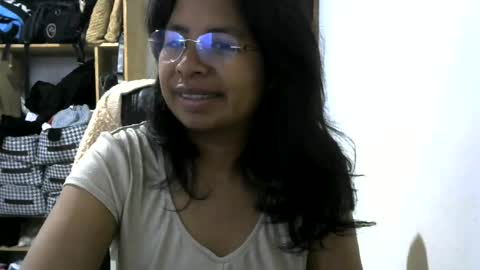 liora online show from 26, 7, 2026