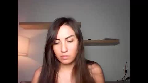 lioranwe online show from 25, 5, 2026