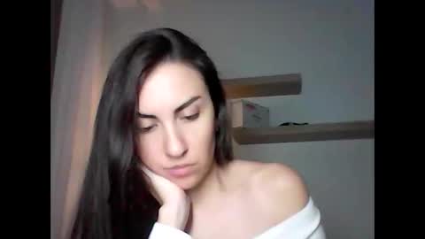 lioranwe online show from 30, 5, 2026