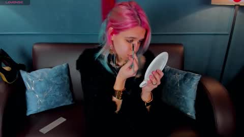 Snapshot of lirabelles chatting on 14, 1, 2026 hello Ill be waiting for you during these hours tue 10am-5pm wed 3am-5pm thu 3am-5pm fri 3am-10am sat 10am-5pm sun 3am-1GMT online show from 14, 1, 2026