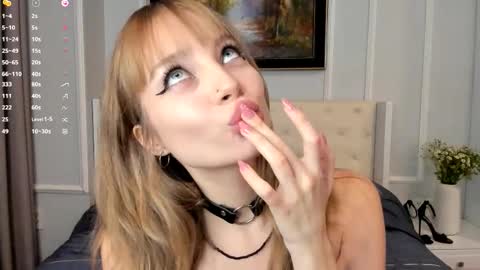 Lisa online show from 21, 12, 2025