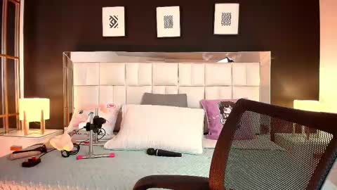 Lisa online show from 12, 2, 2025