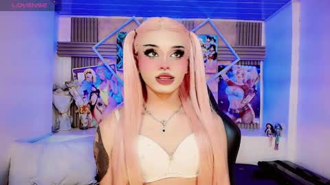 lisa_sparkleee online show from 10, 4, 2026