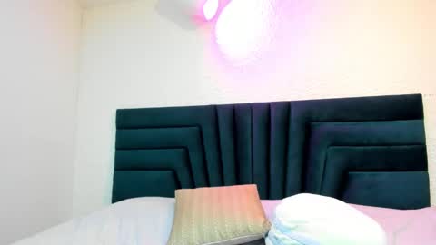 lisa white  online show from 11, 1, 2025