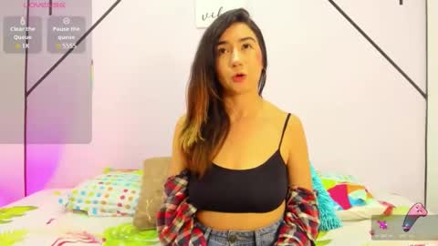 lisa white  online show from 22, 11, 2025