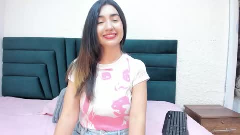 lisa white  online show from 23, 12, 2025