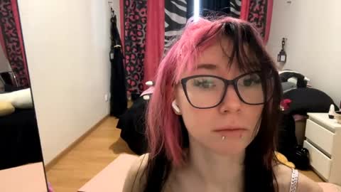 Aileen online show from 24, 4, 2026