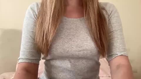 Snapshot of lisaflower1 chatting on 10, 2, 2026 Lisa online show from 10, 2, 2026