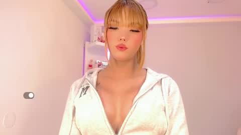 Snapshot of lisahadidd chatting on 12, 2, 2025 lisahadidd online show from 12, 2, 2025