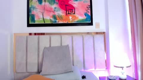 LisaHadwiin online show from 18, 2, 2025