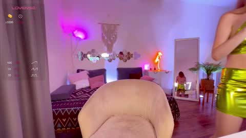 Lisa  online show from 9, 9, 2025