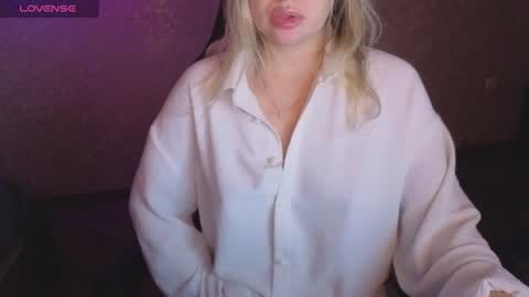 Snapshot of lisenok26 chatting on 11, 6, 2026 Anna online show from 11, 6, 2026