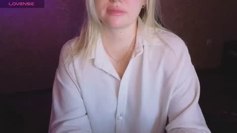 Snapshot of lisenok26 chatting on 24, 6, 2026 Anna online show from 24, 6, 2026