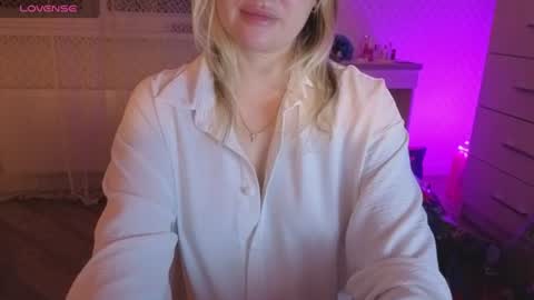 Snapshot of lisenok26 chatting on 21, 7, 2026 Anna online show from 21, 7, 2026