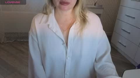 Snapshot of lisenok26 chatting on 2, 8, 2026 Anna online show from 2, 8, 2026