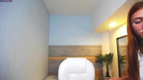 Liseth Fox online show from 8, 3, 2025