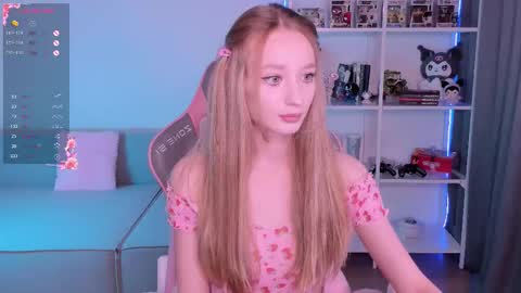 Snapshot of lissa__fox chatting on 18, 9, 2025 lissa online show from 18, 9, 2025