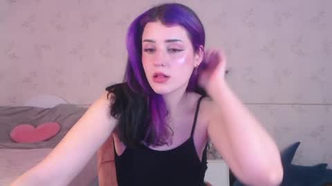 Snapshot of lissalucy chatting on 4, 5, 2026 Alice Dont forget to thumbs up its very important online show from 4, 5, 2026