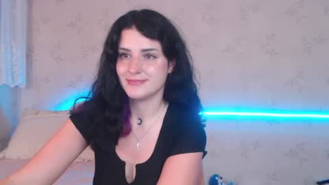 Snapshot of lissalucy chatting on 11, 6, 2026 Alice Dont forget to thumbs up its very important online show from 11, 6, 2026