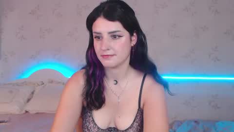 Snapshot of lissalucy chatting on 18, 6, 2026 Alice Dont forget to thumbs up its very important online show from 18, 6, 2026