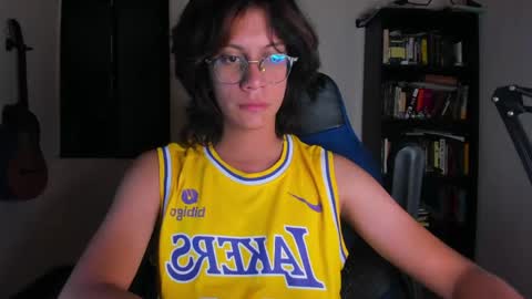Snapshot of literateboy chatting on 20, 4, 2026 Literateboy online show from 20, 4, 2026