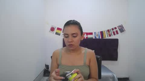 Snapshot of little18doll chatting on 17, 7, 2026 little18doll online show from 17, 7, 2026