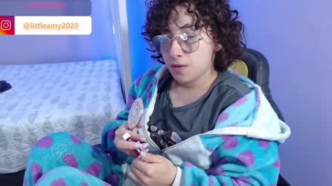 Snapshot of little__amy_ chatting on 22, 1, 2025 AMY online show from 22, 1, 2025