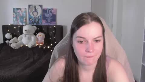 Snapshot of little__flowers chatting on 30, 6, 2026 little__flowers online show from 30, 6, 2026