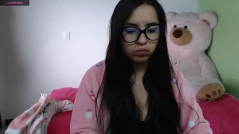 Snapshot of little__samantha_ chatting on 5, 11, 2025 Samantha. online show from 5, 11, 2025