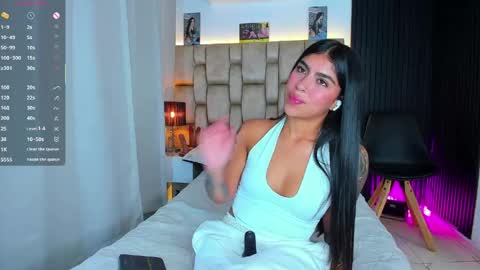 Snapshot of little__sophie18 chatting on 19, 4, 2026 Sophie ---- connected from 1400 to 2100 Colombia time online show from 19, 4, 2026