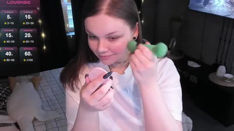 Snapshot of little_bambii_ chatting on 3, 12, 2024 Eva online show from 3, 12, 2024